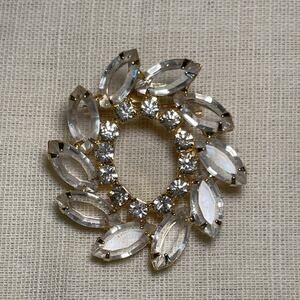 Gold Tone Clear Navette & Round Rhinestone Floral Wreath Vintage Brooch Pin